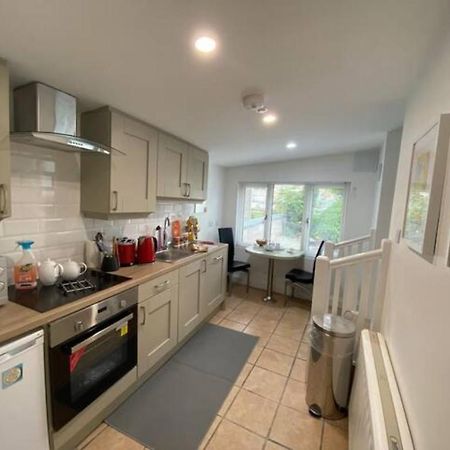 Location, Location! Gorgeous 1 Bed Apt- Killarney Eksteriør billede