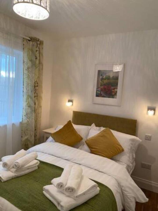 Location, Location! Gorgeous 1 Bed Apt- Killarney Eksteriør billede